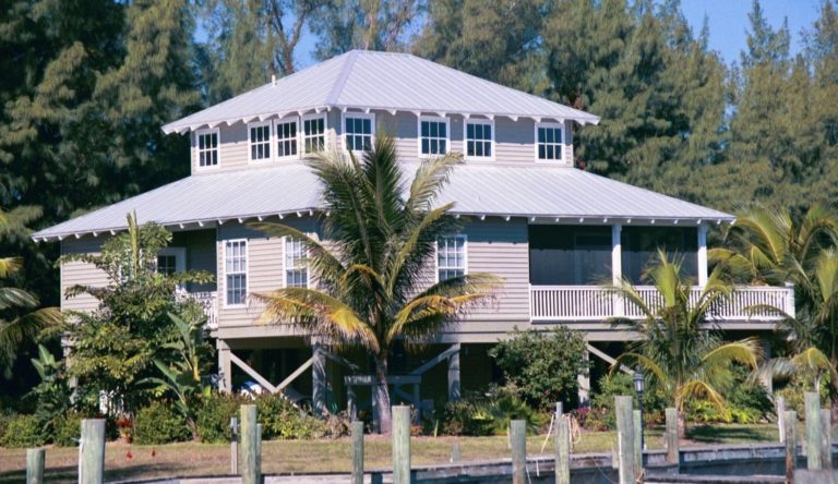 Charming coastal Reilly Cottage built by J.F. Smith Building Contractors