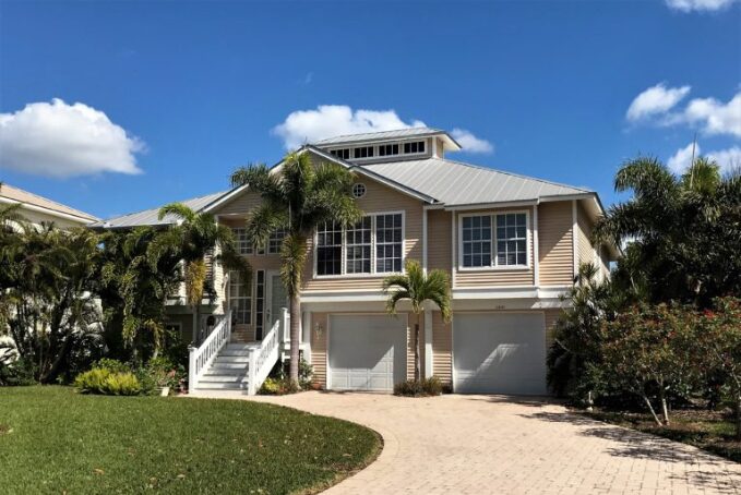 Treasure Island 2 wood piling home constructed by J.F. Smith Building Contractors, Florida